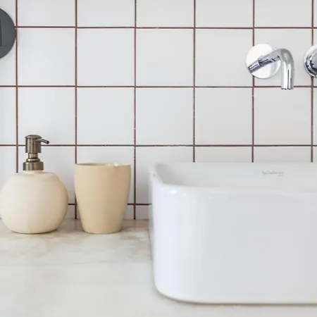 아파트 Alvalade 58 - Charming 2 Bedroom With Ac Near The Airport And Center *