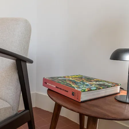 아파트 Alvalade 58 - Charming 2 Bedroom With Ac Near The Airport And Center 리스본