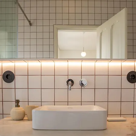 아파트 Alvalade 58 - Charming 2 Bedroom With Ac Near The Airport And Center