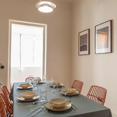 아파트 Alvalade 58 - Charming 2 Bedroom With Ac Near The Airport And Center 리스본