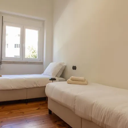 Alvalade 58 - Charming 2 Bedroom With Ac Near The Airport And Center 아파트 *